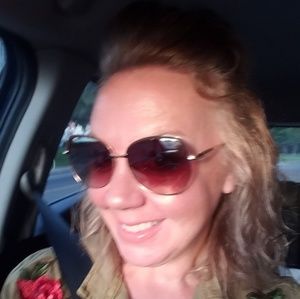 Meet your Posher, Stacey